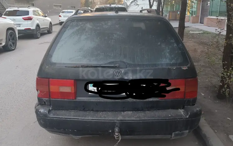 Volkswagen Passat 1994 годаүшін1 200 000 тг. в Астана