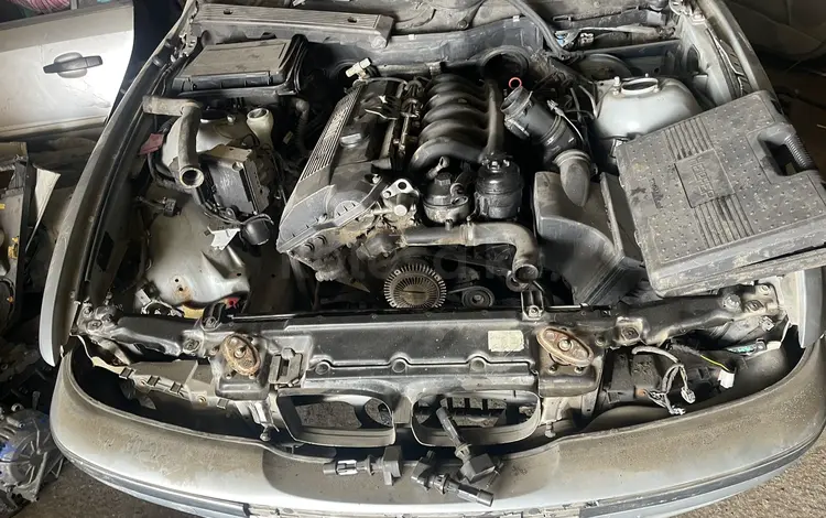 Двигатель на BMW Е 39 2, 0л м52 за 1 001 тг. в Алматы