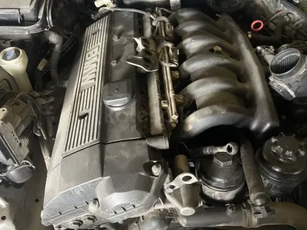 Двигатель на BMW Е 39 2, 0л м52 за 1 001 тг. в Алматы – фото 2