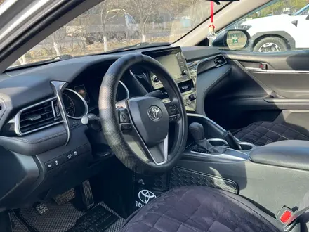 Toyota Camry 2021 года за 9 800 000 тг. в Актау – фото 14