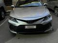Toyota Camry 2021 года за 9 800 000 тг. в Актау – фото 3