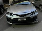 Toyota Camry 2021 года за 9 800 000 тг. в Актау – фото 3