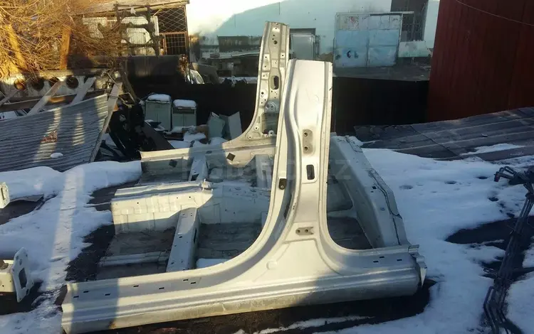 Пороги со стойкой за 40 000 тг. в Алматы