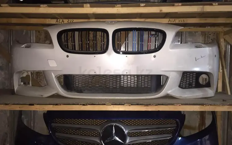 Решетка радиатора BMW m5 f10 (ноздри) за 40 000 тг. в Алматы