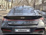 Hyundai Elantra 2023 года за 7 800 000 тг. в Алматы – фото 2