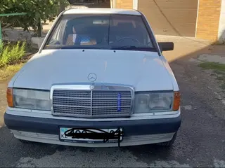 Mercedes-Benz 190