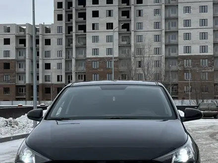 Hyundai Accent 2023 года за 8 620 000 тг. в Актобе