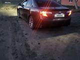 Toyota Camry 2014 годаүшін8 200 000 тг. в Актобе – фото 3