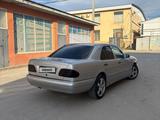 Mercedes-Benz E 230 1997 года за 2 200 000 тг. в Жанаозен – фото 4
