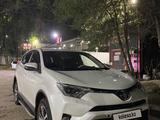 Toyota RAV4 2016 годаүшін10 700 000 тг. в Алматы – фото 2