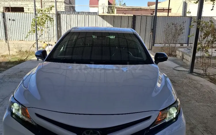 Toyota Camry 2020 года за 9 100 000 тг. в Актау