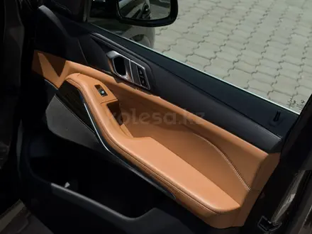 BMW X5 2021 года за 31 500 000 тг. в Караганда – фото 16