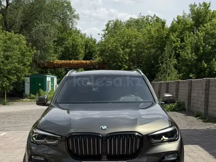 BMW X5 2021 года за 31 500 000 тг. в Караганда – фото 6