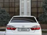 Toyota Camry 2014 годаfor11 800 000 тг. в Шымкент – фото 5