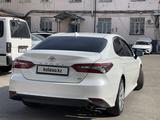 Toyota Camry 2018 года за 13 800 000 тг. в Алматы – фото 4