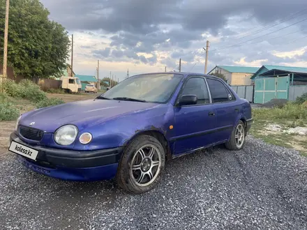 Toyota Corolla 1997 года за 400 000 тг. в Актобе – фото 3