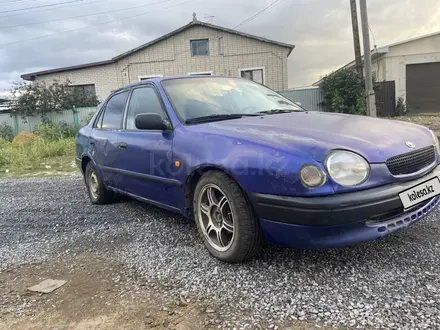 Toyota Corolla 1997 года за 400 000 тг. в Актобе – фото 4