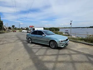 BMW 525