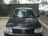 Volkswagen Polo 2000 года за 1 200 000 тг. в Жезказган