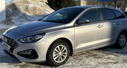 Hyundai i30 2023 года за 9 800 000 тг. в Уральск – фото 2