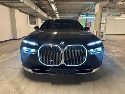 BMW 735 2022 года за 79 499 000 тг. в Алматы – фото 8