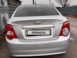 Chevrolet Aveo 2013 года за 3 500 000 тг. в Семей – фото 3
