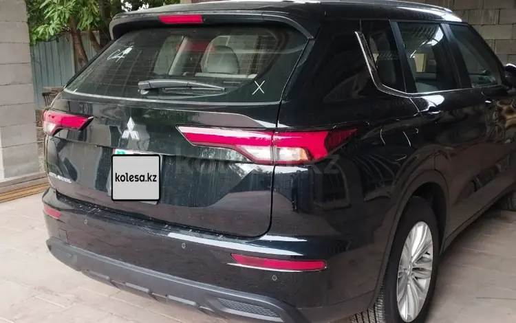 Mitsubishi Outlander 2023 годаfor15 000 000 тг. в Алматы