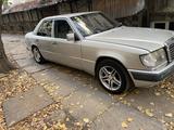 Mercedes-Benz E 260 1992 годаүшін1 300 000 тг. в Алматы