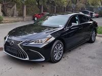 Lexus ES 350 2023 годаfor27 800 000 тг. в Алматы