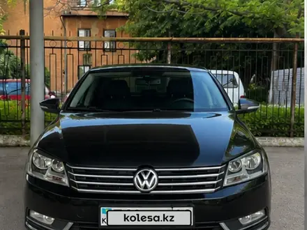 Volkswagen Passat 2012 года за 5 950 000 тг. в Алматы