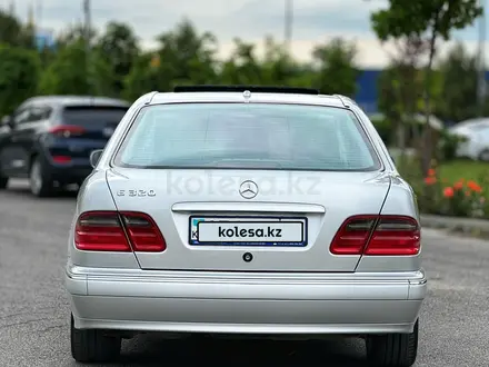 Mercedes-Benz E 320 2000 года за 6 200 000 тг. в Шымкент – фото 7