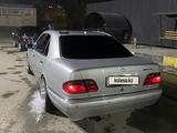 Mercedes-Benz E 55 AMG 1997 года за 5 500 000 тг. в Семей – фото 4