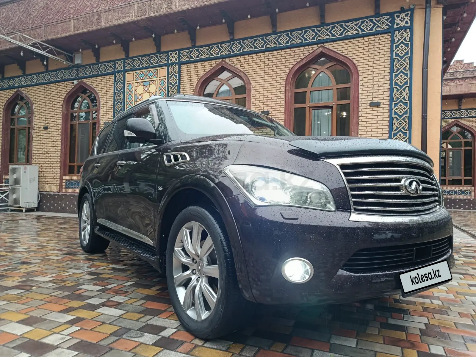 Infiniti QX80, 2013