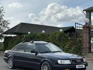 Audi 100