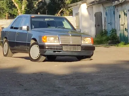 Mercedes-Benz E 260 1993 года за 2 650 000 тг. в Караганда – фото 6