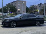 Lexus ES 350 2022 года за 30 000 000 тг. в Атырау – фото 3