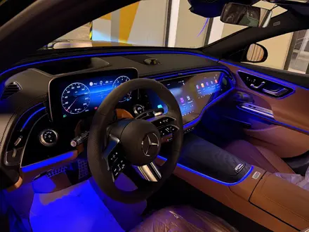 Mercedes-Benz E 300 2025 года за 44 900 000 тг. в Алматы – фото 19