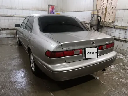 Toyota Camry 1997 года за 3 450 000 тг. в Шу – фото 4