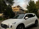 Hyundai Santa Fe 2023 годаүшін18 500 000 тг. в Алматы