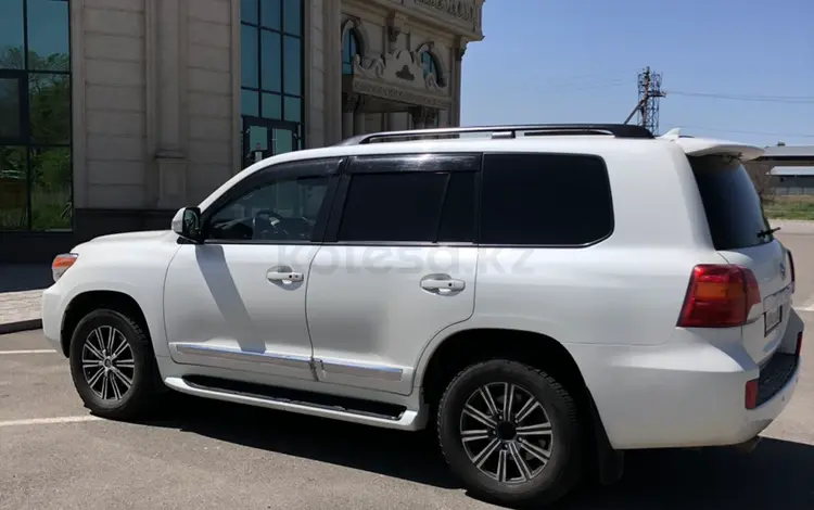 Toyota Land Cruiser 2015 года за 25 900 000 тг. в Алматы