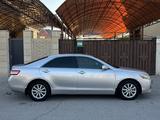 Toyota Camry 2011 года за 5 500 000 тг. в Жанаозен – фото 2