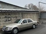 Mercedes-Benz E 220 1992 года за 1 100 000 тг. в Алматы – фото 4