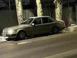 Mercedes-Benz E 220 1992 года за 1 100 000 тг. в Алматы – фото 3