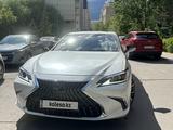 Lexus ES 250 2022 года за 23 600 000 тг. в Астана