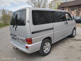 Volkswagen Caravelle 2001 года за 7 000 000 тг. в Павлодар – фото 3