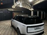 Land Rover Range Rover 2023 годаүшін95 000 000 тг. в Шымкент – фото 5