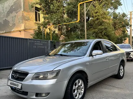 Hyundai Sonata 2006 года за 3 100 000 тг. в Шымкент – фото 2