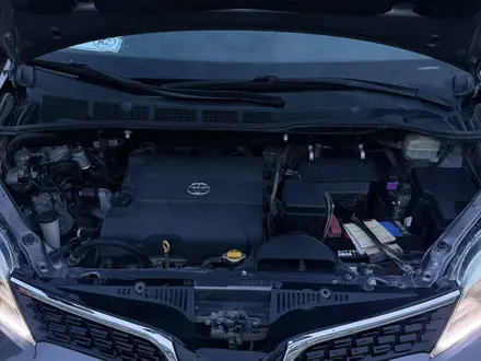 Toyota Sienna 2015 года за 12 000 000 тг. в Актау – фото 13