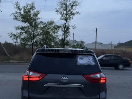 Toyota Sienna 2015 года за 12 000 000 тг. в Актау – фото 17