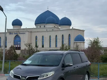 Toyota Sienna 2015 года за 12 000 000 тг. в Актау – фото 25